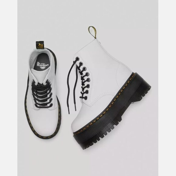 New Dr. Martens 1460 Pascal Max Boots Size 7 MSRP: $220